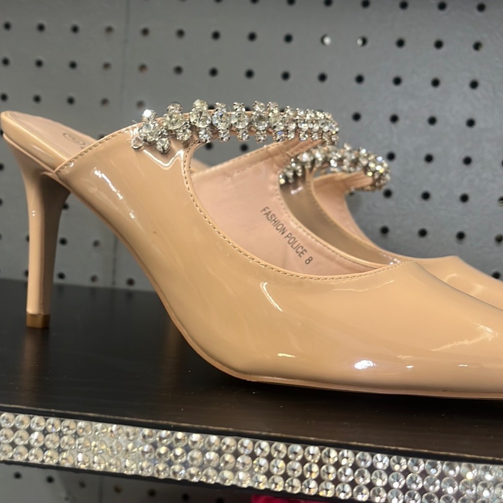 Classy Patent Slides trimmed in faux diamond bezel, super comfy